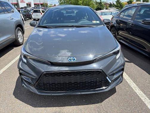 UNDERGROUND 1L7 2025 Toyota Corolla Hybrid SE