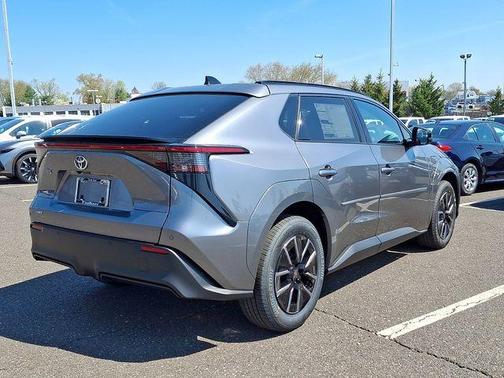 Metal 2026 Toyota bZ XLE Plus FWD