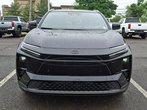 Midnight Black Metallic 2026 Toyota C-HR SE