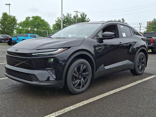 Midnight Black Metallic 2026 Toyota C-HR SE
