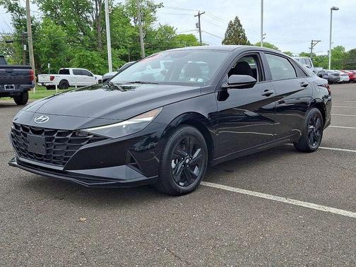 Onyx Black 2023 Hyundai ELANTRA SEL