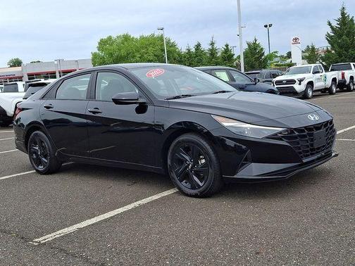 Onyx Black 2023 Hyundai ELANTRA SEL