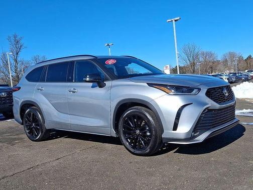 2025 Toyota Highlander XSE