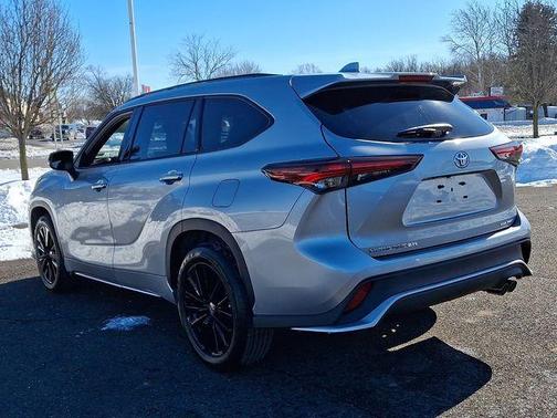 2025 Toyota Highlander XSE