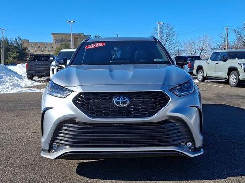 2025 Toyota Highlander XSE