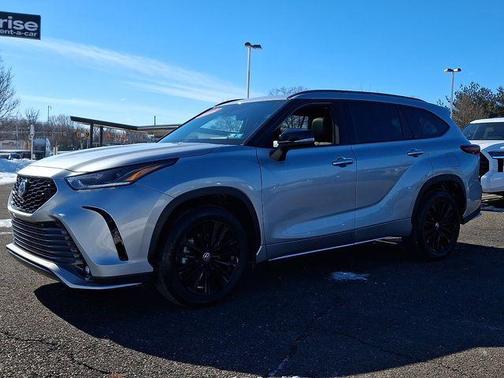 2025 Toyota Highlander XSE