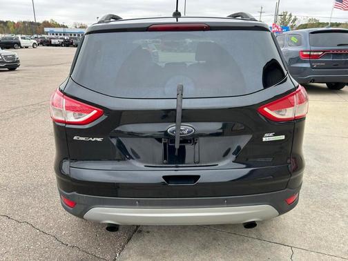 Black 2016 Ford Escape SE