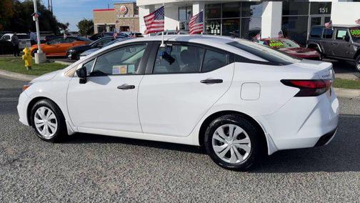 2022 Nissan Versa 1.6 S