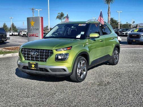 2023 Hyundai VENUE SEL