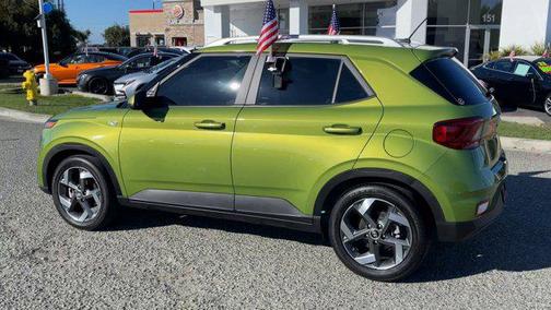 2023 Hyundai VENUE SEL