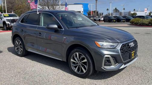 Daytona Gray Pearl Effect 2023 Audi Q5 45 S line Premium