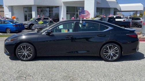 2023 Lexus ES 300h Base