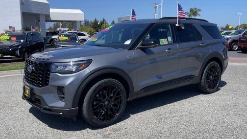 CARBONIZED GRAY METALLIC 2025 Ford Explorer ST-Line