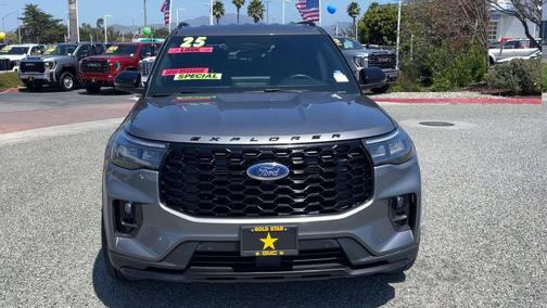 CARBONIZED GRAY METALLIC 2025 Ford Explorer ST-Line