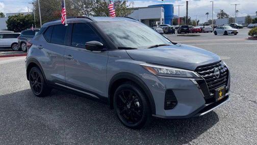 2023 Nissan Kicks SR