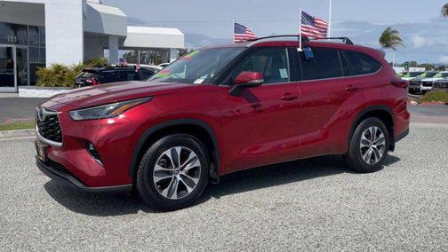 2023 Toyota Highlander XLE