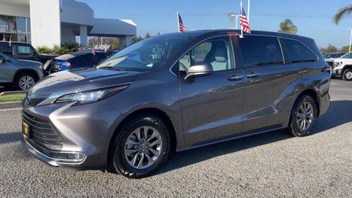 2023 Toyota Sienna XLE 7 Passenger