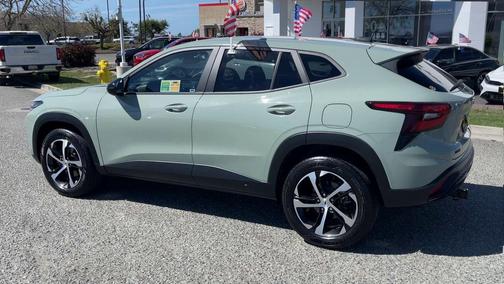 Cacti Green 2024 Chevrolet Trax FWD 1RS