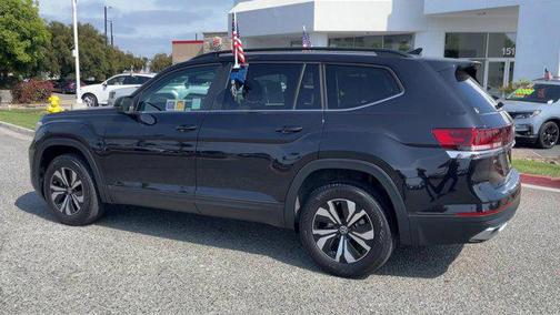 2024 Volkswagen Atlas 2.0T SE