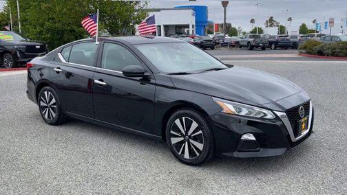 2022 Nissan Altima 2.5 SV