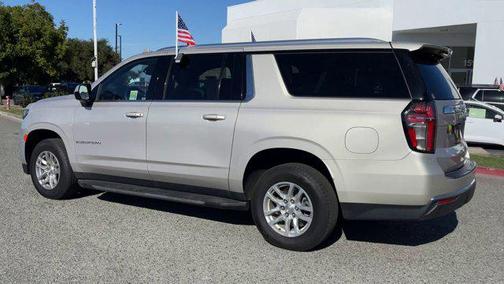 2023 Chevrolet Suburban LT