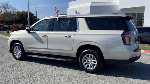 2023 Chevrolet Suburban LT