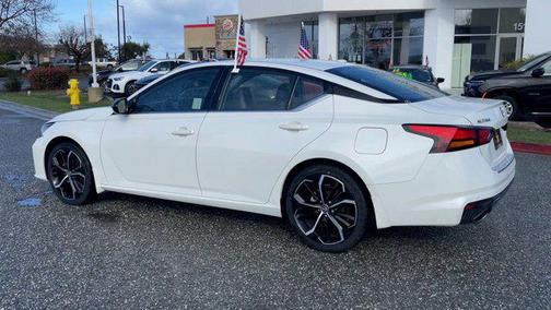 2023 Nissan Altima SR FWD