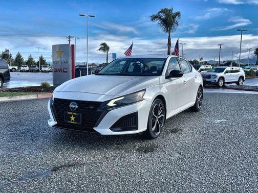 2023 Nissan Altima SR FWD