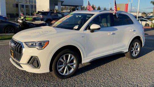 2022 Audi Q3 45 S line Premium