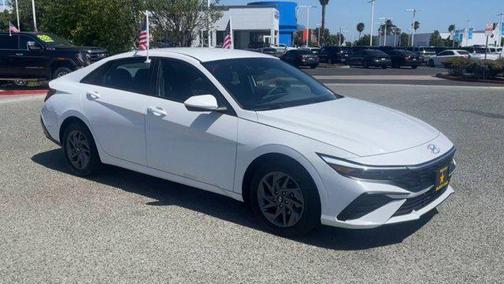 2024 Hyundai ELANTRA SEL