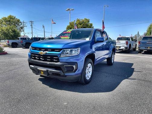 Bright Blue Metallic 2022 Chevrolet Colorado LT