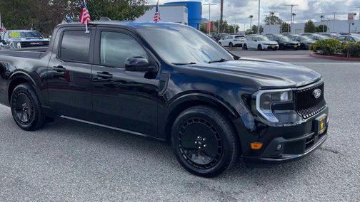 2025 Ford Maverick Lobo Standard