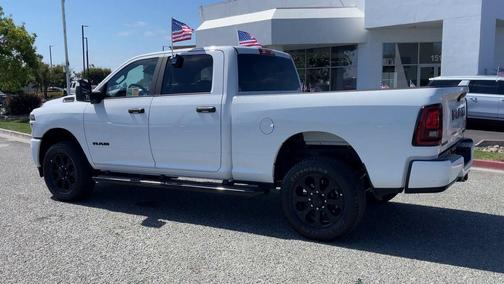 Bright White Clearcoat 2025 RAM 2500 Big Horn Crew Cab 4x4 6'4' Box