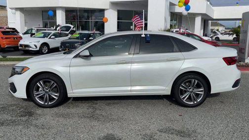 Opal White Pearl 2023 Volkswagen Jetta 1.5T SE