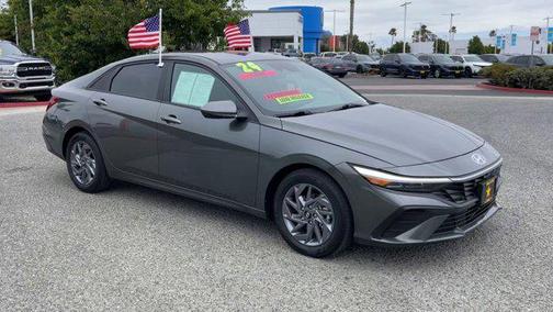 2024 Hyundai ELANTRA SEL