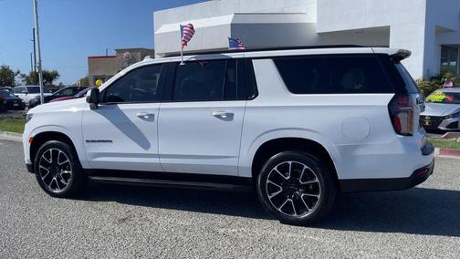 2024 Chevrolet Suburban RST