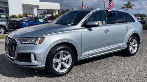 2024 Audi Q7 45 Premium Plus