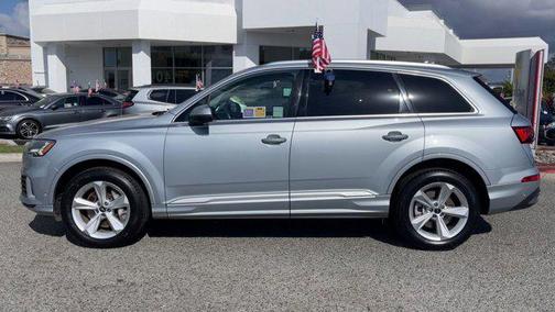 2024 Audi Q7 45 Premium Plus