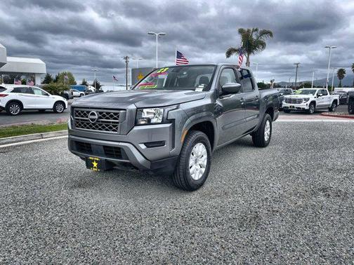 2023 Nissan Frontier SV