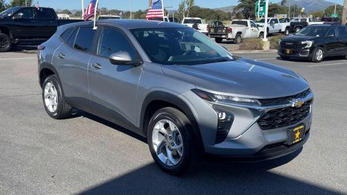Sterling Gray Metallic 2024 Chevrolet Trax LS