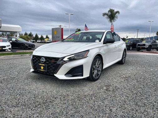 2023 Nissan Altima SR VC-Turbo FWD