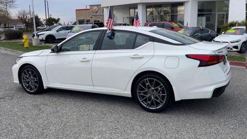 2023 Nissan Altima SR VC-Turbo FWD