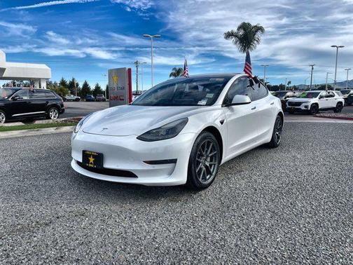 2022 Tesla Model 3 Standard Range