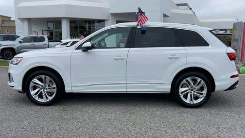 2023 Audi Q7 55 Premium Plus