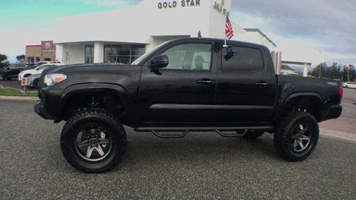 2022 Toyota Tacoma SR