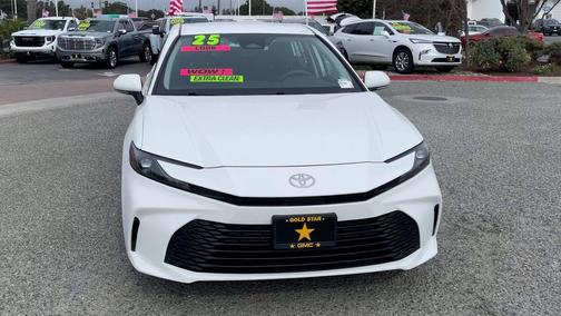 Ice Cap 2025 Toyota Camry LE