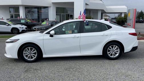 Ice Cap 2025 Toyota Camry LE