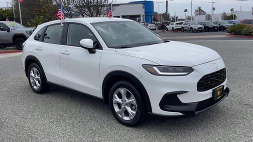 Platinum White Pearl 2024 Honda HR-V LX