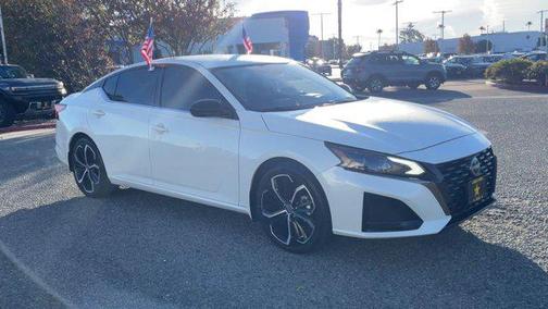 2023 Nissan Altima SR FWD