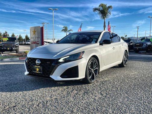 2023 Nissan Altima SR FWD